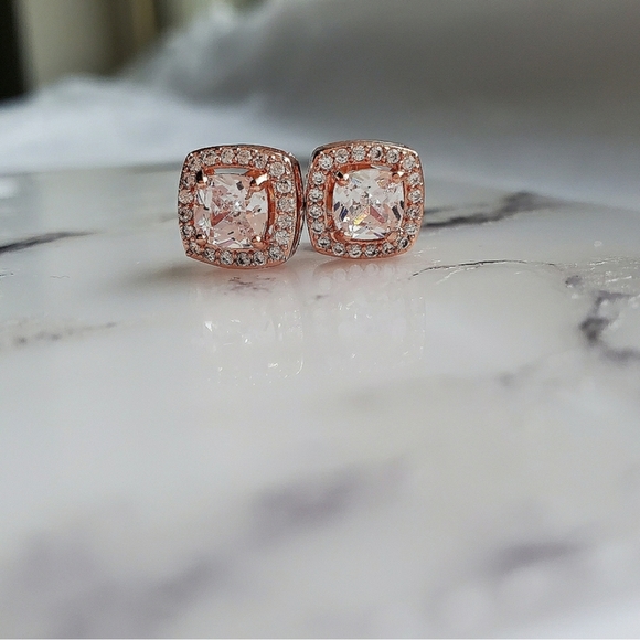 New Fashion Rose Gold Stud Earrings - Picture 4 of 7